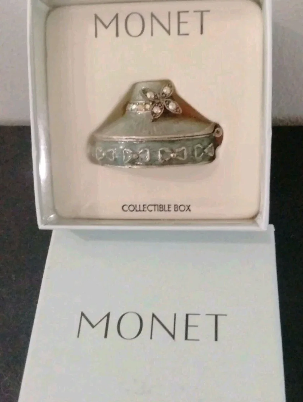 Monet Blue/Green Hat Trinket Hinged Magnetic w/Original Box